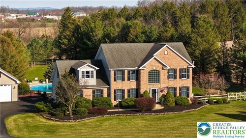 7496 Skytop Ct, Orefield, PA, 18069-2900 | Card Image