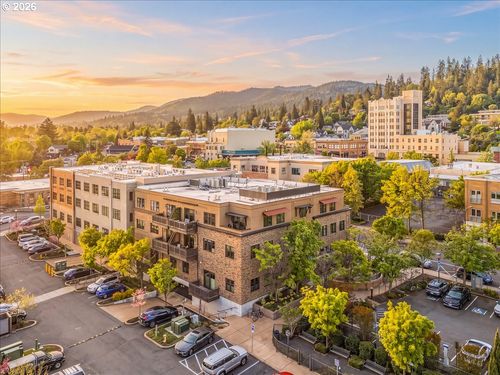 303-175 Lithia Way, Ashland, OR, 97520 | Card Image