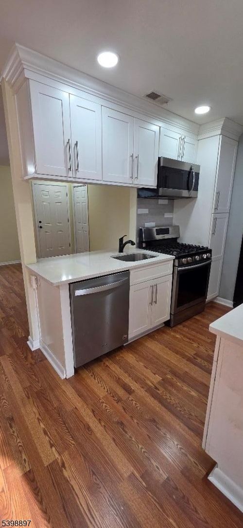 3-3 Pevero Dr, Vernon, NJ, 07462-2569 | Card Image