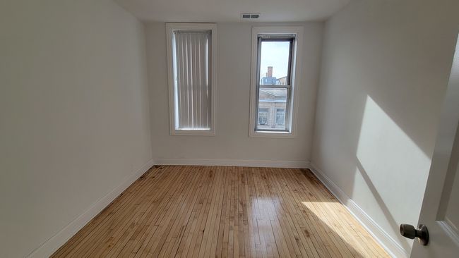 APT-301 - 930 W Belmont Ave, Condo with 2 bedrooms, 1 bathrooms and null parking in Chicago IL | Image 9