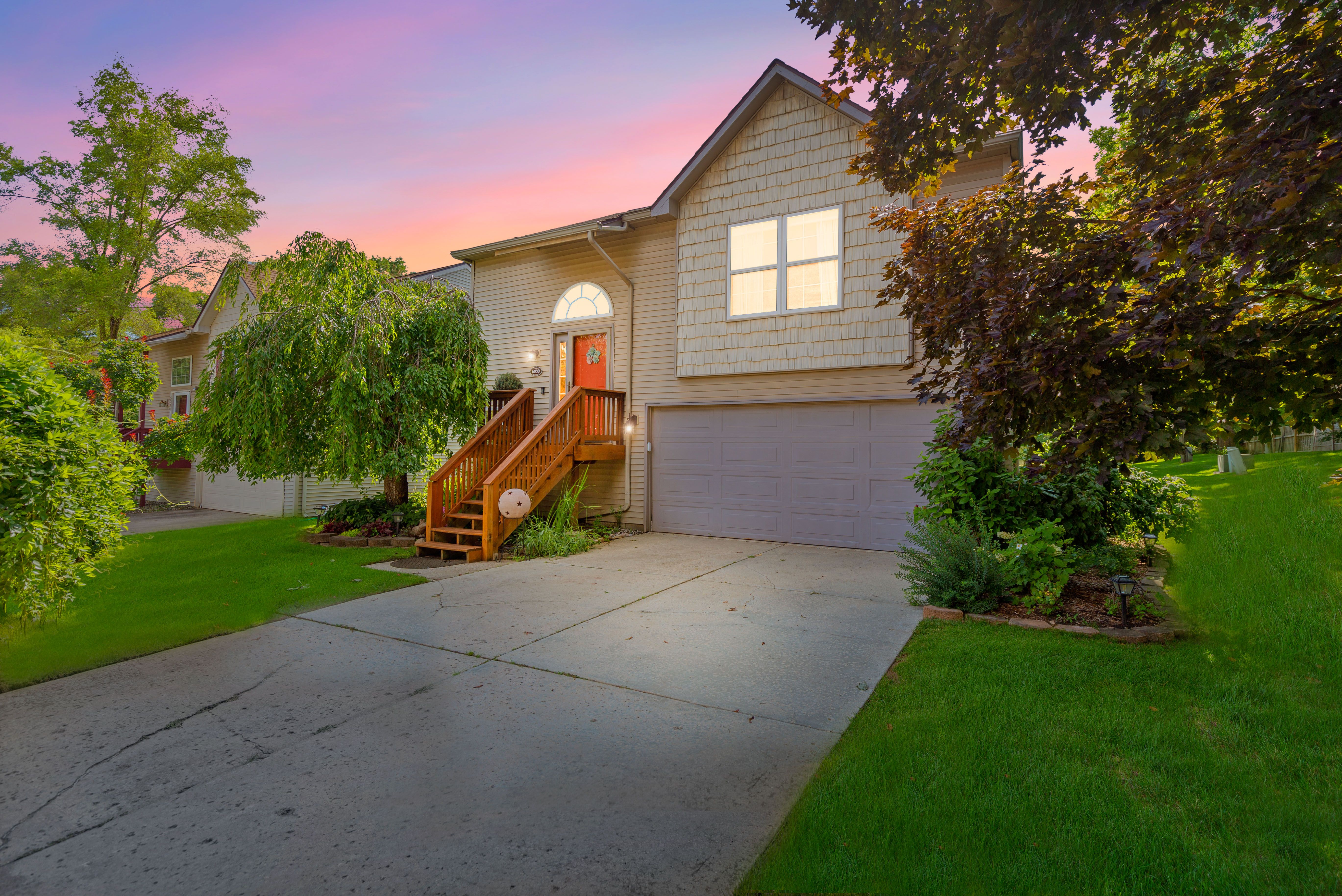 Palos Verdes Ln, Waterford, MI 48327