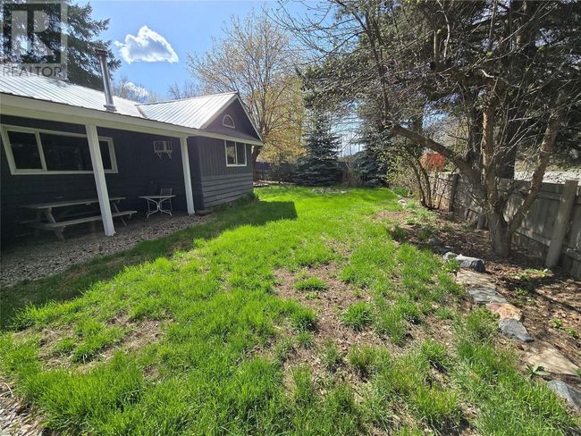 10 Bloom Rd, House other with 4 bedrooms, 2 bathrooms and 5 parking in Lumby BC | Image 18