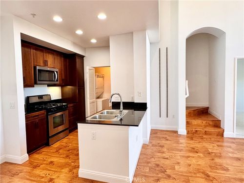 2423 Scholarship, Irvine, CA, 92612-5682 | Card Image