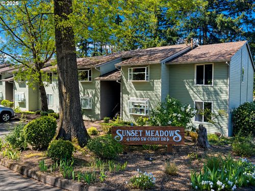 11990 Sw Corby Dr, Portland, OR, 97225-5915 | Card Image
