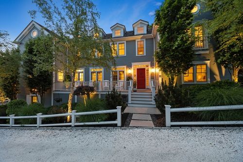 29 Point St, Provincetown, MA, 02657-1914 | Card Image