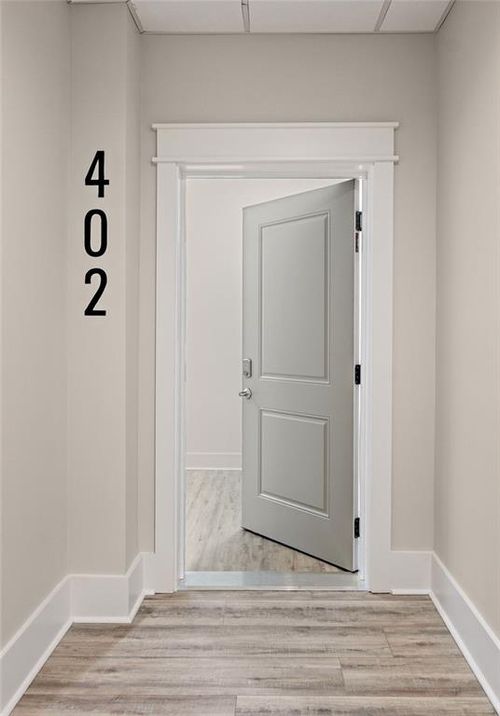 402-124 Court Street, Bay St. Louis, MS, 39520 | Card Image