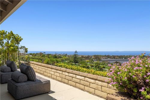 31 Carmel Bay Dr, Corona Del Mar, CA, 92625 | Card Image