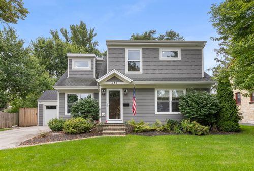 383 Elm St, Glen Ellyn, IL, 60137-3803 | Card Image