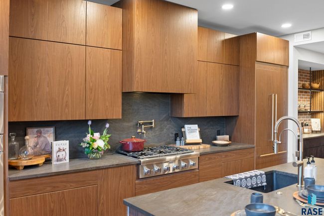 UNIT-102 - 151 E 4 Th Pl, Condo with 2 bedrooms, 3 bathrooms and null parking in Sioux Falls SD | Image 13