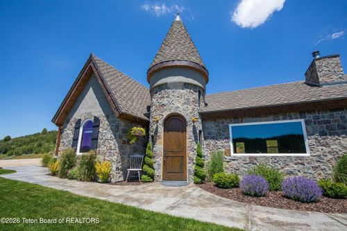 1901 Narrows Willow Creek Rd, Thayne, WY, 83127 | Card Image