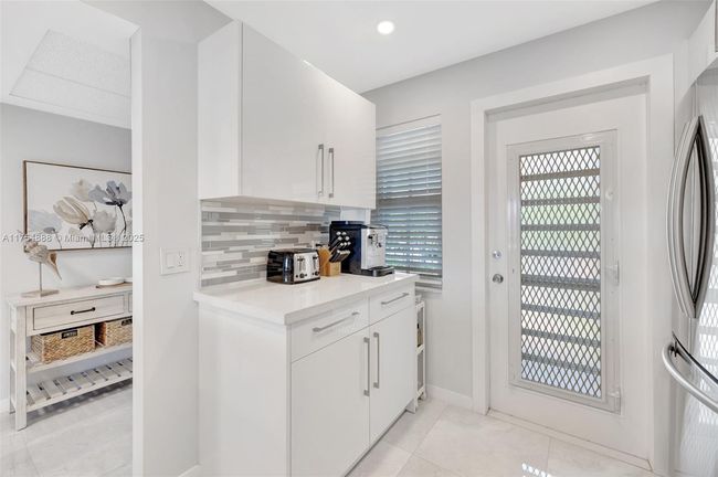 APT-305 - 3091 N Course Dr, Condo with 2 bedrooms, 2 bathrooms and null parking in Pompano Beach FL | Image 23