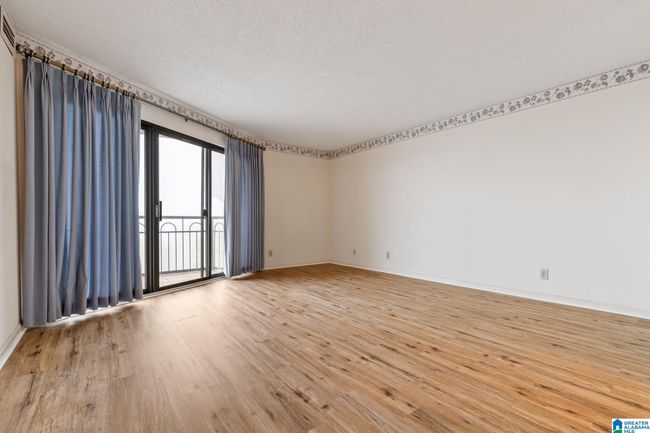 APT-504 - 1300 Beacon Pkwy E, Condo with 3 bedrooms, 3 bathrooms and null parking in BIRMINGHAM AL | Image 25