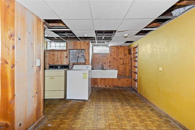 39 Scotch Ln, House other with 3 bedrooms, 2 bathrooms and null parking in Irondequoit NY | Image 25