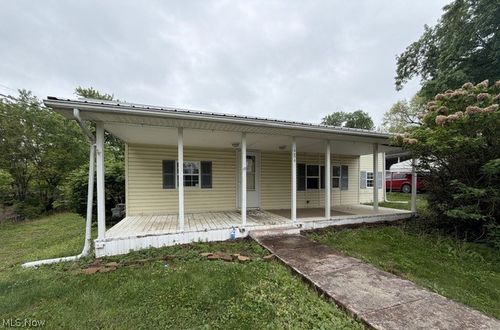 484 Haessler Ave, Zanesville, OH, 43701-5013 | Card Image