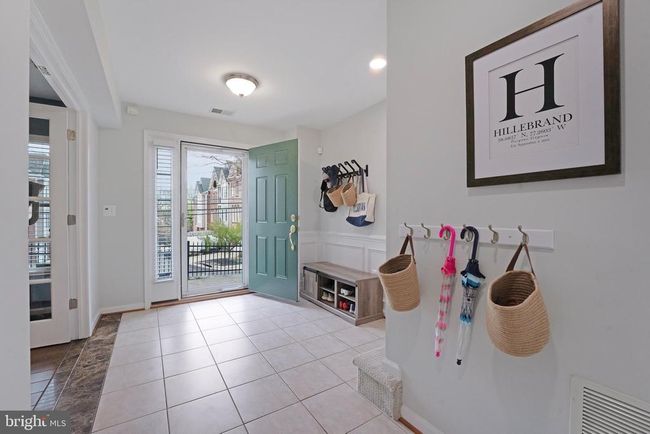 100 Washington St, Townhouse with 4 bedrooms, 4 bathrooms and null parking in OCCOQUAN VA | Image 9