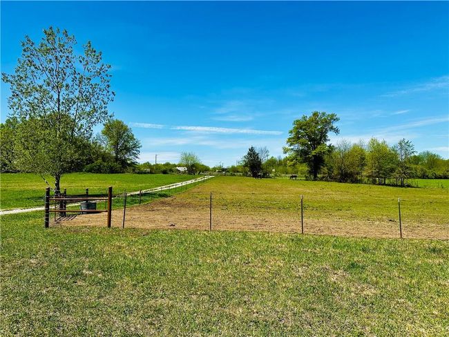 8889 Ne Highway 52, House other with 3 bedrooms, 1 bathrooms and null parking in Windsor MO | Image 11
