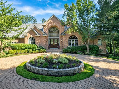5 Hillburn Ct, North Barrington, IL, 60010-6927 | Card Image