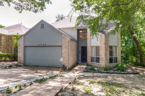 6705 Clear Springs Cir, Garland, TX, 75044-2826 | Card Image