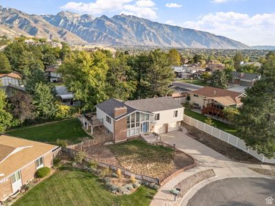 7419 S Rosalind Cir, House other with 4 bedrooms, 1 bathrooms and 2 parking in Cottonwood Heights UT | Image 3