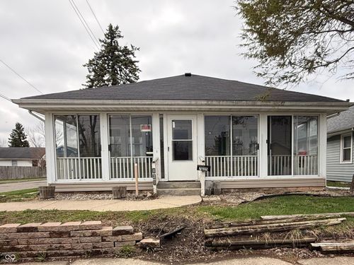 725 E 27th St, Anderson, IN, 46016-5403 | Card Image