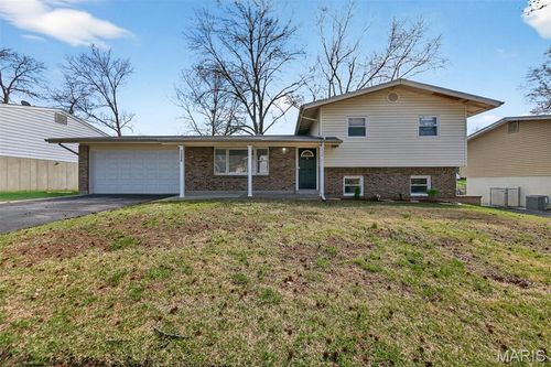 1226 Cottagemill Dr, Manchester, MO, 63021-6839 | Card Image
