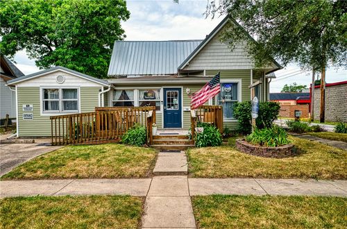 110 E Madison St, Paris, IL, 61944-2230 | Card Image