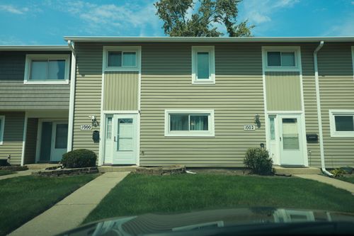 1000 Sandpiper Ct, Bartlett, IL, 60103-4849 | Card Image