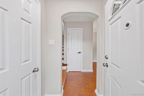 3951 Devonshire Rd, Detroit, MI, 48224-3633 | Card Image