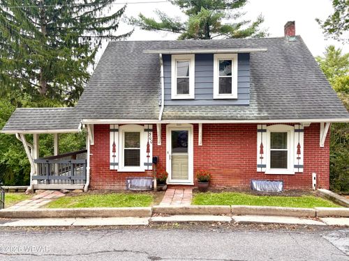 300 W 4th St, Lock Haven, PA, 17745-2415 | Card Image