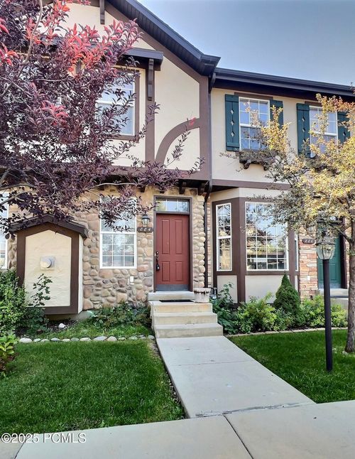884 E Hamlet Cir S, Midway, UT, 84049-6707 | Card Image