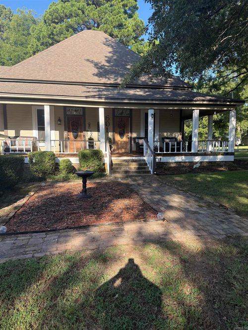 601 W Sypert St, Nashville, AR, 71852-2325 | Card Image