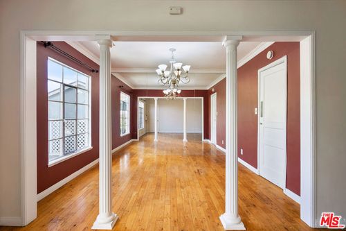 29c-1323 N Olive Dr, West Hollywood, CA, 90069-2705 | Card Image