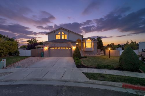 5504 S 3775 W, Roy, UT, 84067-9720 | Card Image