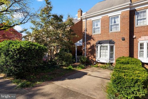 211 S West St, Alexandria, VA, 22314-2826 | Card Image