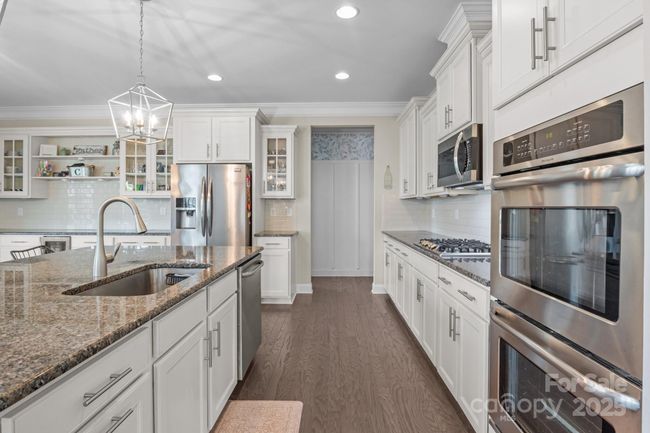 Kitchen | Image 10