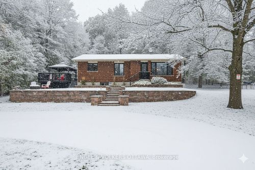 329 Kennedy Rd, Calabogie, ON, K0J1H0 | Card Image