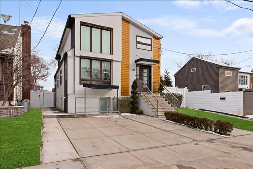 544 Oxford Rd, Cedarhurst, NY, 11516-1136 | Card Image