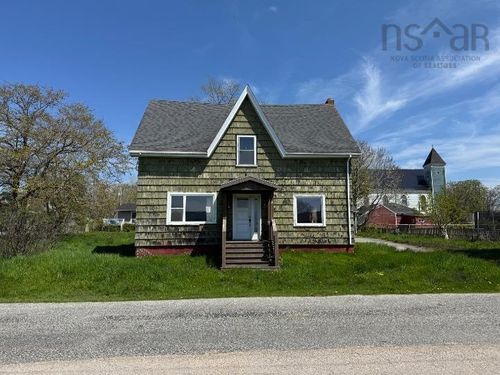 5 Prince St, Yarmouth, NS, B5A1R4 | Card Image