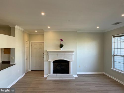 apt-408-12937 Centre Park Cir, HERNDON, VA, 20171-5955 | Card Image