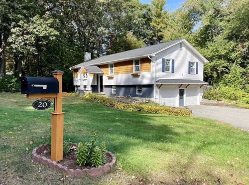 20 Meredith Rd, Tewksbury, MA, 01876-1334 | Card Image