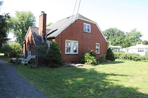 749 Mill St, Feeding Hills, MA, 01030-2208 | Card Image