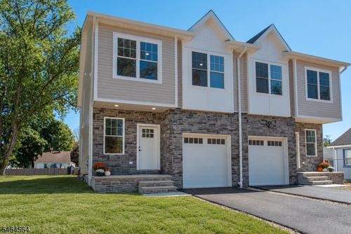 8 Halsey St, Kenvil, NJ, 07847-2577 | Card Image