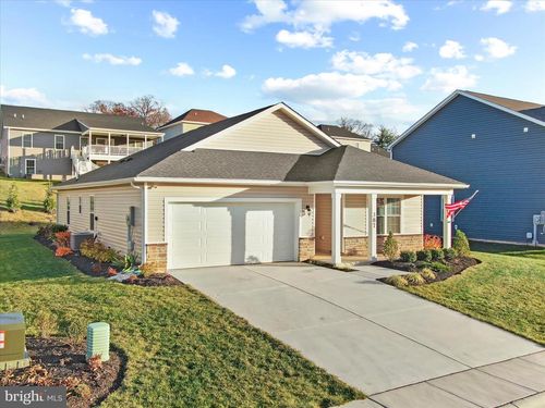 387 Aylesbury Ln, MARTINSBURG, WV, 25403-7766 | Card Image