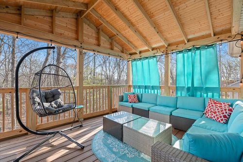 517 Skyview Dr, Ashland City, TN, 37015-4916 | Card Image