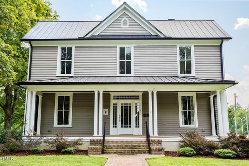 611 College St, Oxford, NC, 27565-2716 | Card Image