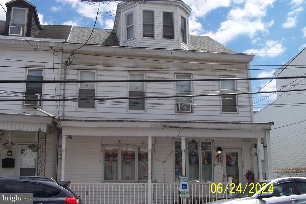 Pine St, Mahanoy City, PA 17948