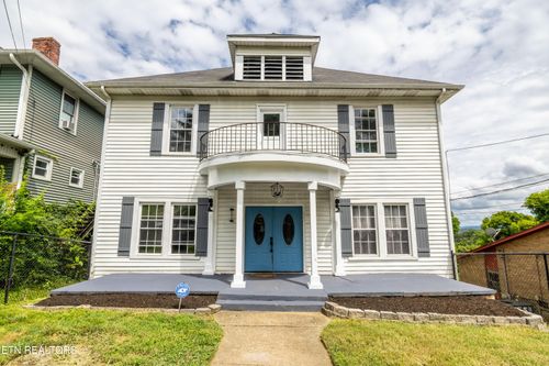 504 Surrey Rd, Knoxville, TN, 37915-1950 | Card Image
