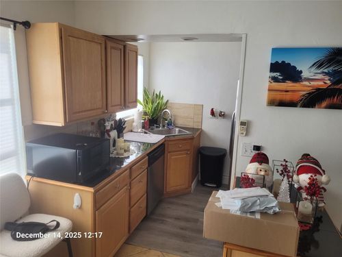 a-211 Ne 16th Ct, Fort Lauderdale, FL, 33305-2913 | Card Image