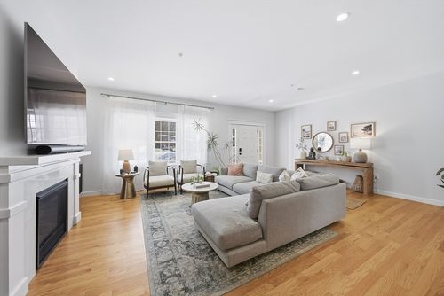 unit-3-184 Main St, Acton, MA, 01720-3661 | Card Image