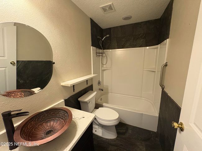 bathroom | Image 9